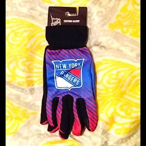 WINTER SPECIAL,BRAND NEW NHL GLOVES FOR TEXTING